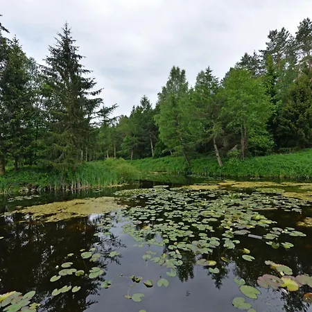 Agrodomek Nad Stawem 度假居
